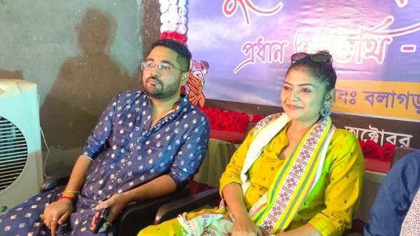 সায়নী ঘোষ কুন্তল ঘোষ সায়নী ঘোষ কুন্তল ঘোষ