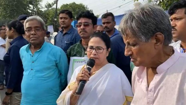 আইএসএফকে দায়ী করলেন মমতা