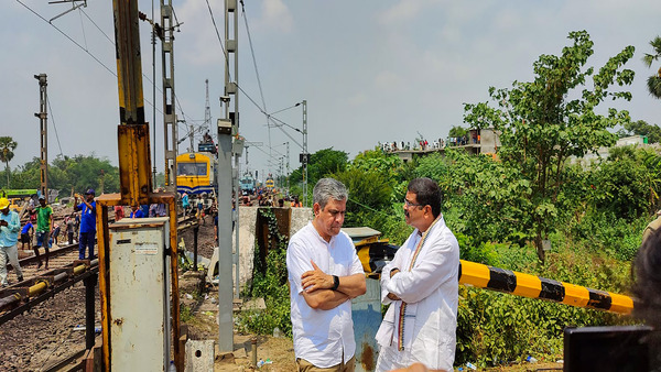 Odisha Train Accident: আমাদের কাজ এখনও শেষ হয়নি! নিখোঁজ কথা বলতে গিয়ে গলা কাঁপল মন্ত্রীর 