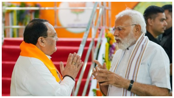 মধ্যরাত পর্যন্ত বিজেপির শীর্ষনেতাদের উপস্থিতি প্রধানমন্ত্রীর বাসভবনে মধ্যরাত পর্যন্ত বিজেপির শীর্ষনেতাদের উপস্থিতি প্রধানমন্ত্রীর বাসভবনে