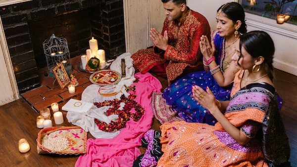 কলা গাছের পুজো করুন কলা গাছের পুজো করুন