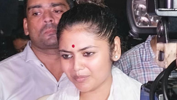 সায়নী ঘোষ