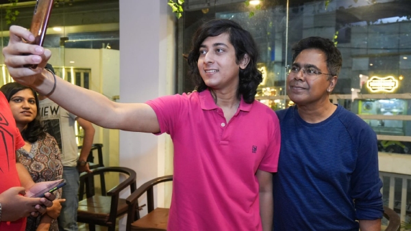 ১০ টাকার হরেক মাল বলেই মীরের ভিডিও-তে ভাইরাল!