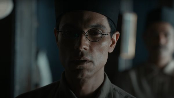 সাভারকারকে নিয়ে করা বায়োপিকে ইতিহাস বিকৃত করার অভিযোগ সাভারকারকে নিয়ে করা বায়োপিকে ইতিহাস বিকৃত করার অভিযোগ