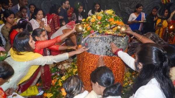 মহা মৃত্যুঞ্জয় মন্ত্র জপ করুন