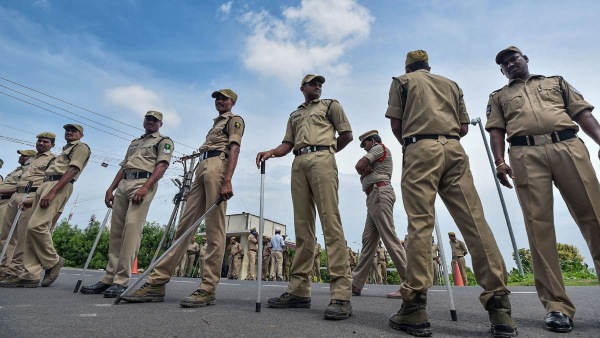 দশম শ্রেণির ছাত্রের গায়ে পেট্রোল ঢেলে জীবন্ত পুড়িয়ে খুন 