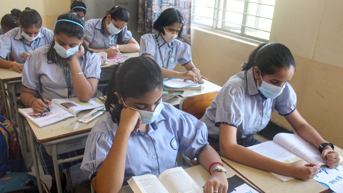 দশম শ্রেণিতে দরকার নেই পর্যায় সারণি, বলছে NCERT দশম শ্রেণিতে দরকার নেই পর্যায় সারণি, বলছে NCERT