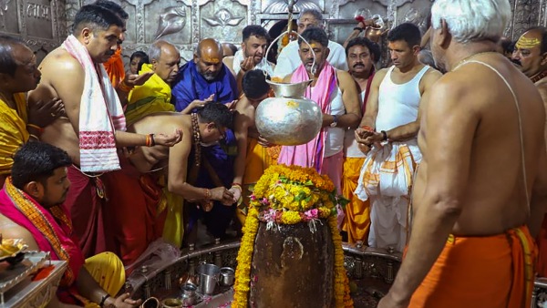 মন্দির পুরোহিত নিয়োগ