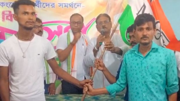 বিজেপি ছেড়ে তৃণমূলে যোগ বিজেপি ছেড়ে তৃণমূলে যোগ