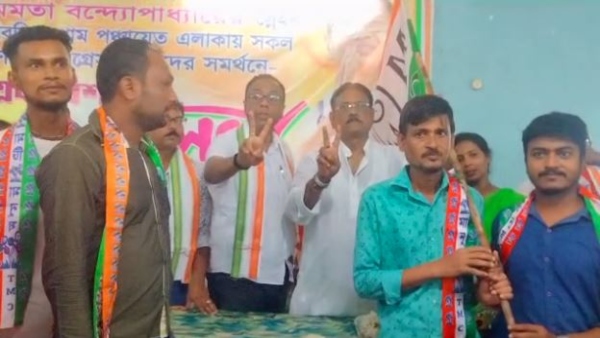 বিজেপি ছেড়ে তৃণমূলে যোগ বিজেপি ছেড়ে তৃণমূলে যোগ
