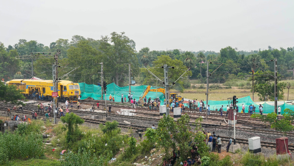 ২০০ কোটি টাকার প্রতারণার মামলায় জেলে রয়েছেন সুকেশ চন্দ্রশেখর। 