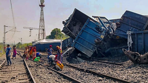 মালগাড়ি বেলাইন