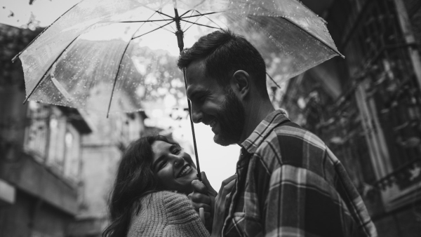 বর্ষায় হানিমুন