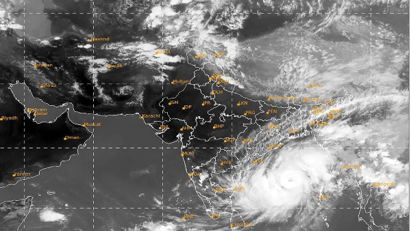 বঙ্গোপসাগরের ঘূর্ণাবর্ত পরিণত হবে নিম্নচাপে, সতর্কতা জারি