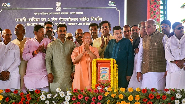 image of yogi adityanath and Nitin Gadkari