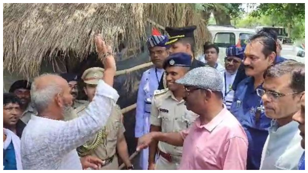 বাসন্তিতে নিহত তৃণমূল নেতার বাড়িতে সিভি আনন্দ বোস