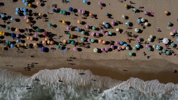 Death Valley Record Heat: প্রখর তাপে পুড়ছে ক্যালিফোর্নিয়া Death Valley Record Heat: প্রখর তাপে পুড়ছে ক্যালিফোর্নিয়া