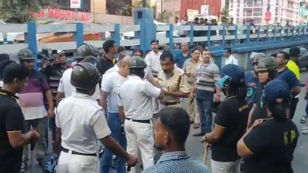 Murder In Kolkata: ৫ টাকা নিয়ে বচসা ! মদের দোকানের সামনে পিটিয়ে খুন