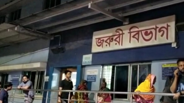 তৃণমূল প্রার্থীকে লক্ষ্য করে বোমা