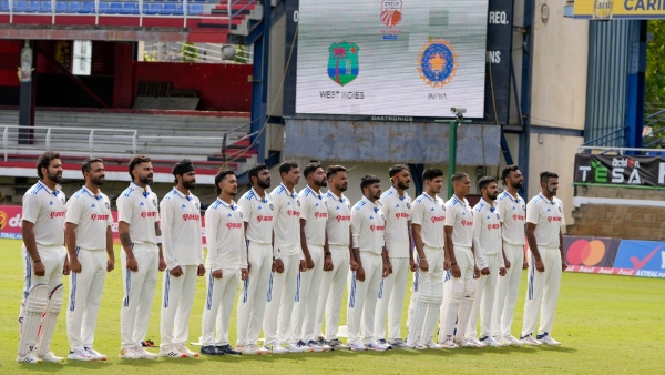 Ind vs WI Test: বিরাটের ৫০০তম ম্যাচে মুকেশের অভিষেক