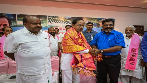 বিজেপির দিকে ঝুঁকল কংগ্রেসের প্রাক্তন জোটসঙ্গী