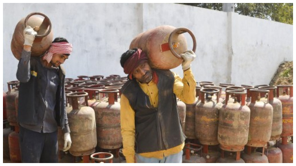  আবারও বাড়ল রান্নার গ্যাসের দাম