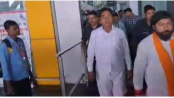 নিশীথের সঙ্গে শহরে অনন্ত মহারাজ!