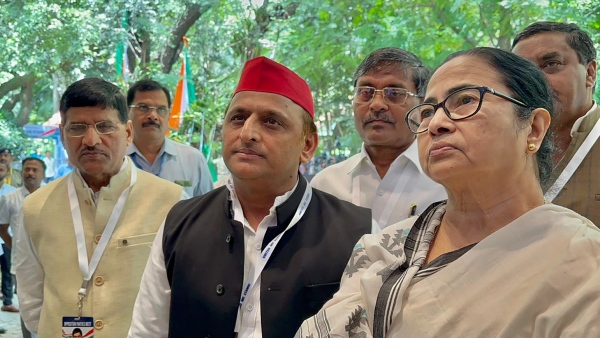 Suvendus Challenge To Mamata: মমতাকে লোকসভা ভোটে হারানোর চ্যালেঞ্জ শুভেন্দুর! Suvendus Challenge To Mamata: মমতাকে লোকসভা ভোটে হারানোর চ্যালেঞ্জ শুভেন্দুর!