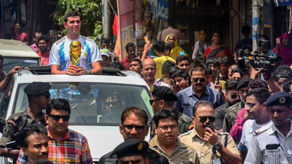 এমিলিয়ানো মার্তিনেজ এমিলিয়ানো মার্তিনেজ