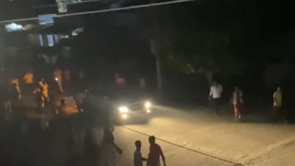 মালদহে তাড়া খেয়ে পালালেন মন্ত্রী
