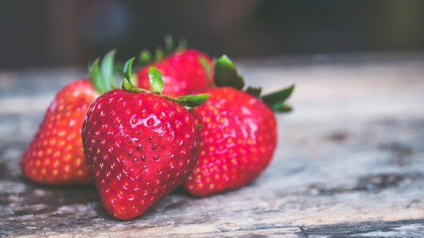 Fruits to Avoid in Monsoon Fruits to Avoid in Monsoon