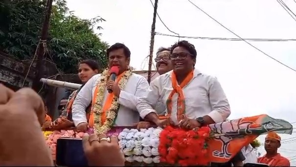 ভোট প্রচারে বিস্ফোরক সুকান্ত ভোট প্রচারে বিস্ফোরক সুকান্ত