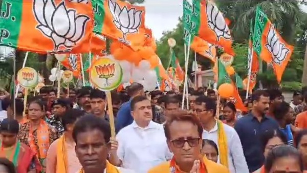বামেদের ভোট চাইলেন শুভেন্দু