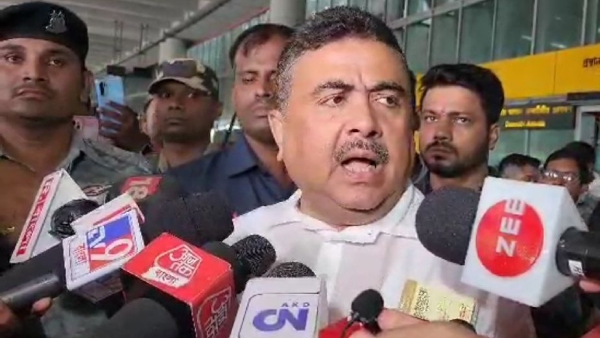 Suvendu Adhikari: শাহের সঙ্গে বৈঠকে বাংলার পরিত্রাণের আভাস Suvendu Adhikari: শাহের সঙ্গে বৈঠকে বাংলার পরিত্রাণের আভাস