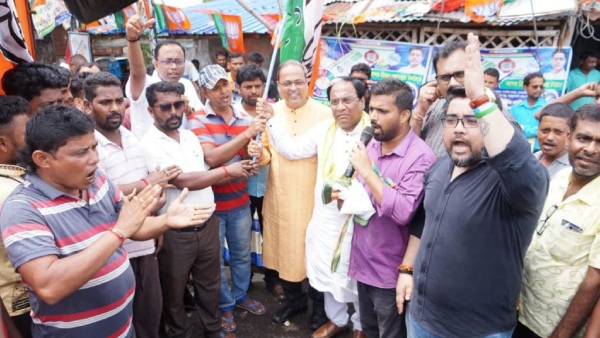 নন্দীগ্রামে বিজেপিতে ভাঙন ধরাল তৃণমূল নন্দীগ্রামে বিজেপিতে ভাঙন ধরাল তৃণমূল