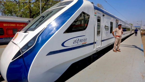 Vande Bharat: বন্দে ভারতের শৌচালয়ে ঢোকায় গচ্চা গেল ৬ হাজার টাকা!