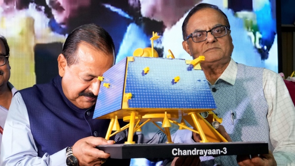 Luna 25 Vs Chandrayaan 3 Luna 25 Vs Chandrayaan 3