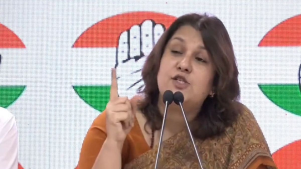 মোদীর নাকের ডগায় একের পর এক দুর্নীতি!