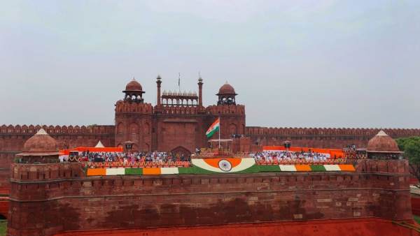 narendra modi and mallikarjun kharge
