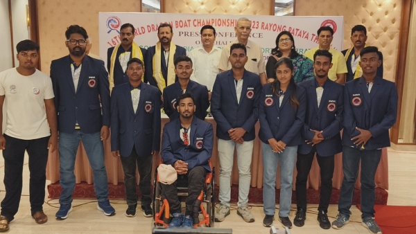 Asian Games: এশিয়ান গেমসের আগে কলকাতাতেই মহড়া ড্রাগন বোট দলের Asian Games: এশিয়ান গেমসের আগে কলকাতাতেই মহড়া ড্রাগন বোট দলের