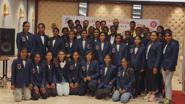 Asian Games: এশিয়ান গেমসের আগে কলকাতাতেই মহড়া ড্রাগন বোট দলের Asian Games: এশিয়ান গেমসের আগে কলকাতাতেই মহড়া ড্রাগন বোট দলের