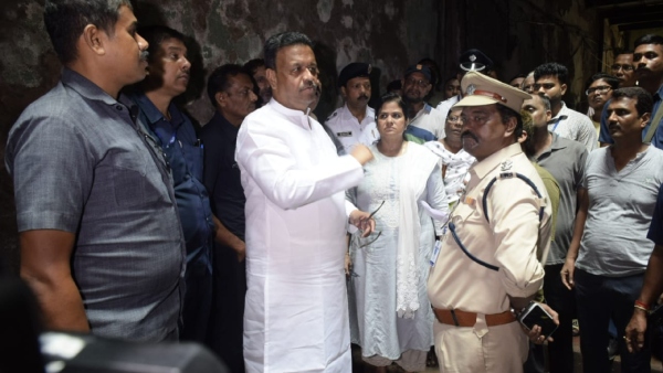 Kolkata Building collupsed Kolkata Building collupsed