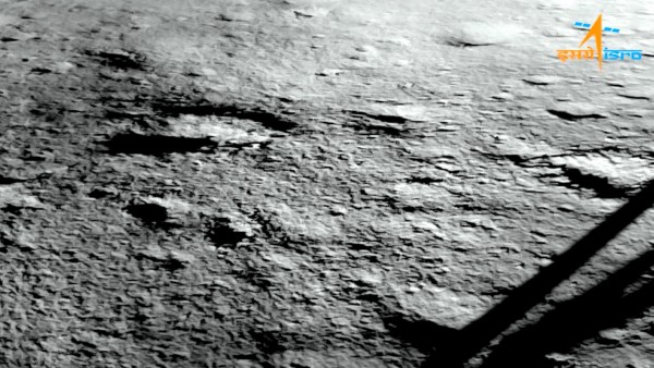 চাঁদের দক্ষিণ মেরুতে মিলেছে সালফার