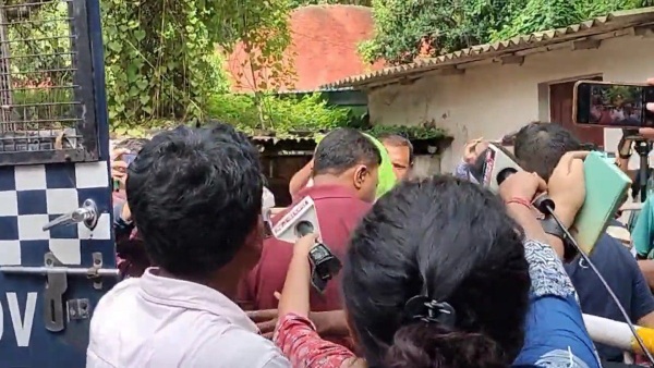 যাদবপুর-কাণ্ডে গ্রেফতার আরও ৩ যাদবপুর-কাণ্ডে গ্রেফতার আরও ৩