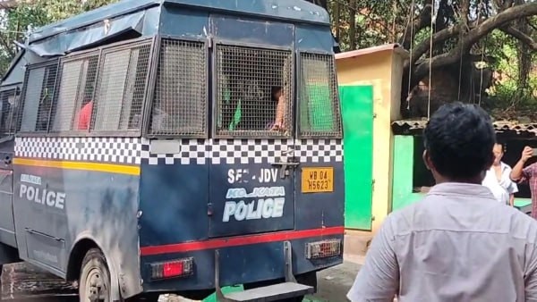 যাদবপুর-কাণ্ডে গ্রেফতার আরও ৩ যাদবপুর-কাণ্ডে গ্রেফতার আরও ৩