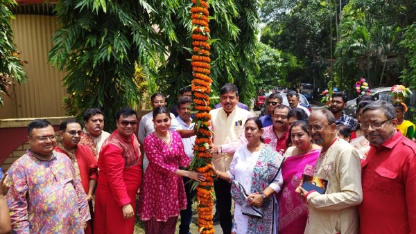 Khuti Puja: পুজোয় অঙ্কুশকে নিয়ে কোথায় ভোগ খাবেন ঐন্দ্রিলা?