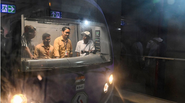Kolkata Metro: দরজা নিয়ে কলকাতা মেট্রোর বড় পদক্ষেপ!