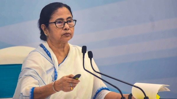 Mamata Banerjee: মমতার পুজো দেওয়ার ধরন নিয়ে সরব বিজেপি Mamata Banerjee: মমতার পুজো দেওয়ার ধরন নিয়ে সরব বিজেপি