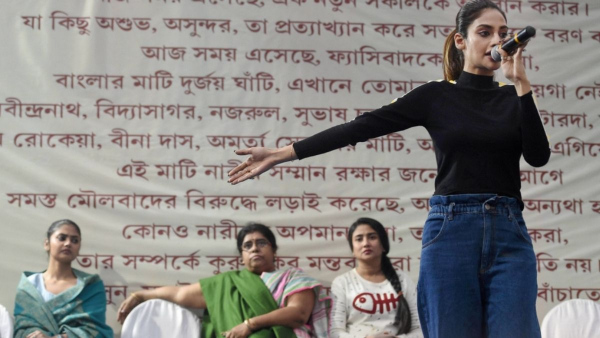 আর্থিক কেলেঙ্কারি নিয়ে অবস্থান স্পষ্ট করলেন নুসরত আর্থিক কেলেঙ্কারি নিয়ে অবস্থান স্পষ্ট করলেন নুসরত