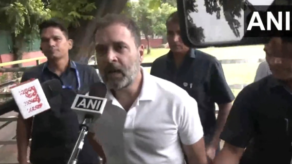 Rahul Gandhi in own Bungalow Rahul Gandhi in own Bungalow